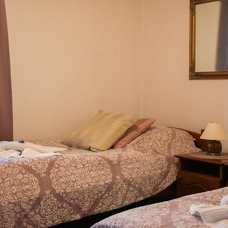 ホテル U Krba ニトラ エクステリア 写真